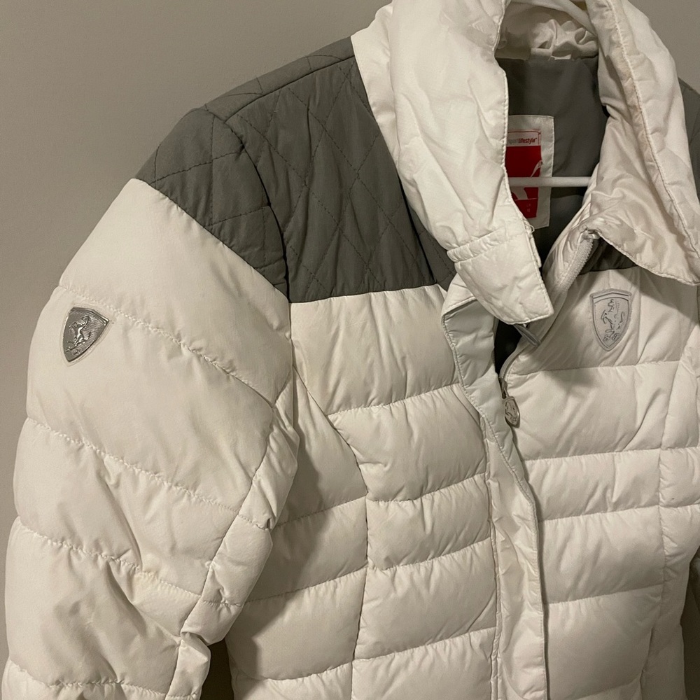 Official Scuderia Ferrari puffer coat excellent/like new condition